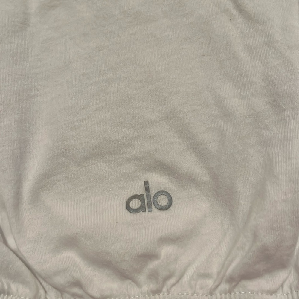 white alo workout shirt